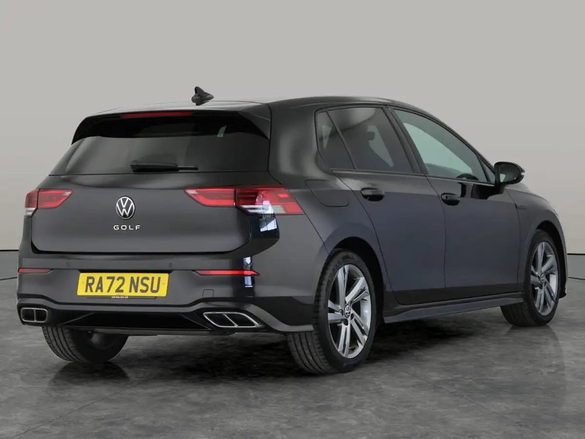 2022-volkswagen-golf-15-tsi-r-line-130ps-hatchback-big-8