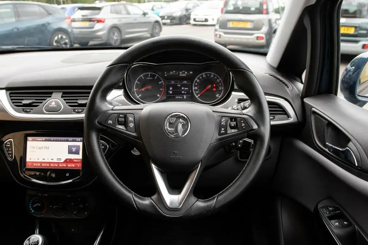 2015-vauxhall-corsa-14i-se-90ps-ecoflex-3d-1398cc-big-20