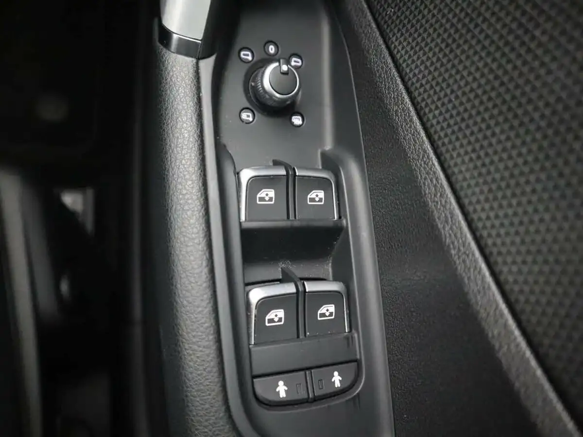2022-audi-q2-15-35-tfsi-s-line-big-29