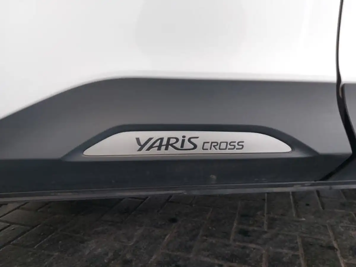2022-toyota-yaris-cross-15-vvt-i-dynamic-big-12