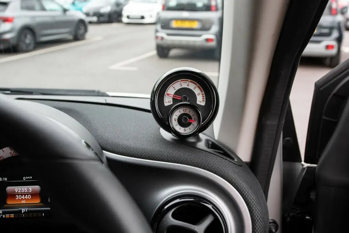 2016-smart-fortwo-10-prime-71bhp-ss-coupe-twinamic-big-21