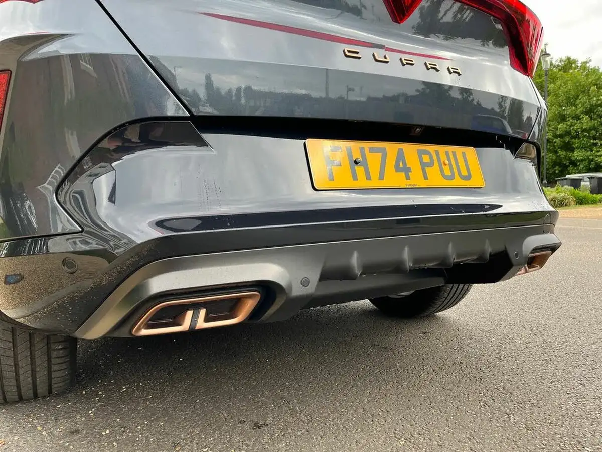 2025-cupra-formentor-15-e-hybrid-vz1-big-16