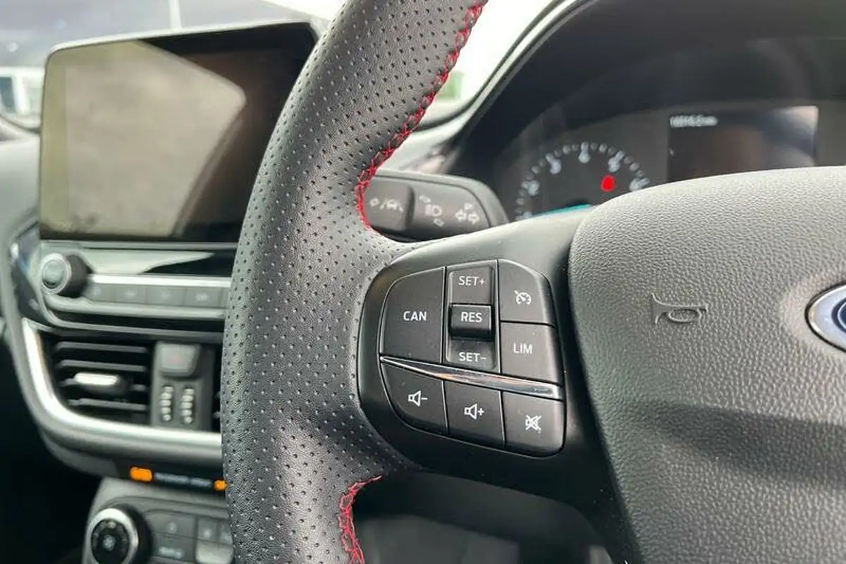 2022-ford-fiesta-big-27