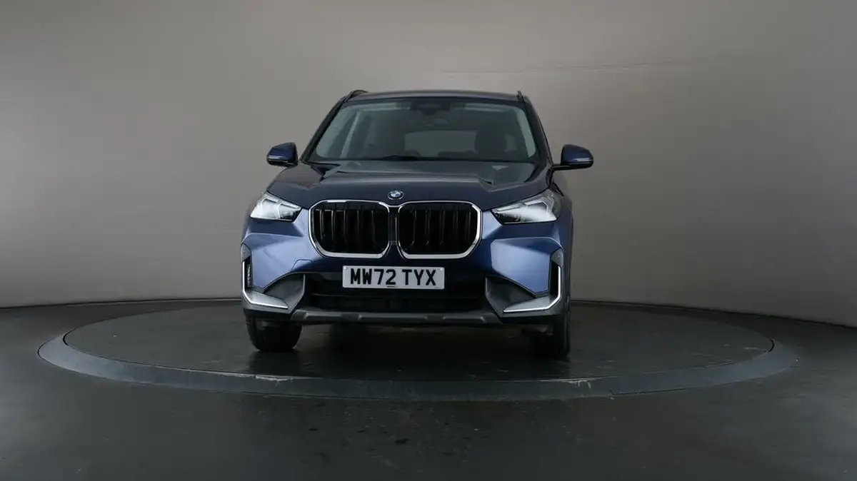 2022-bmw-x1-20td-sdrive18d-sport-steptronic-big-48