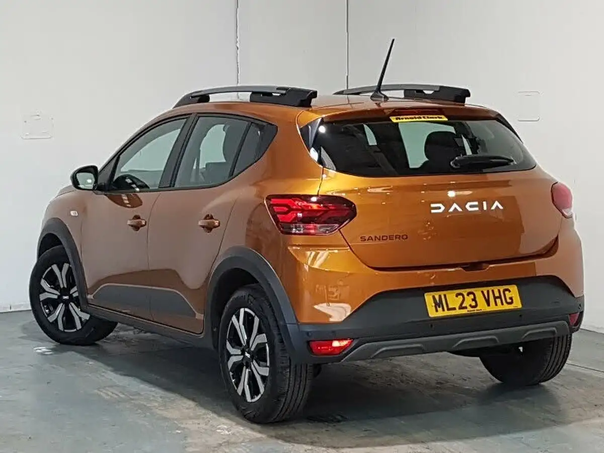 2023-dacia-sandero-stepway-10-tce-journey-90bhp-auto-big-1
