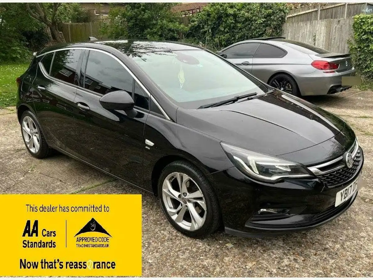 2017-vauxhall-astra-14i-16v-turbo-sri-nav-150ps-ss-hatchback-auto-big-0