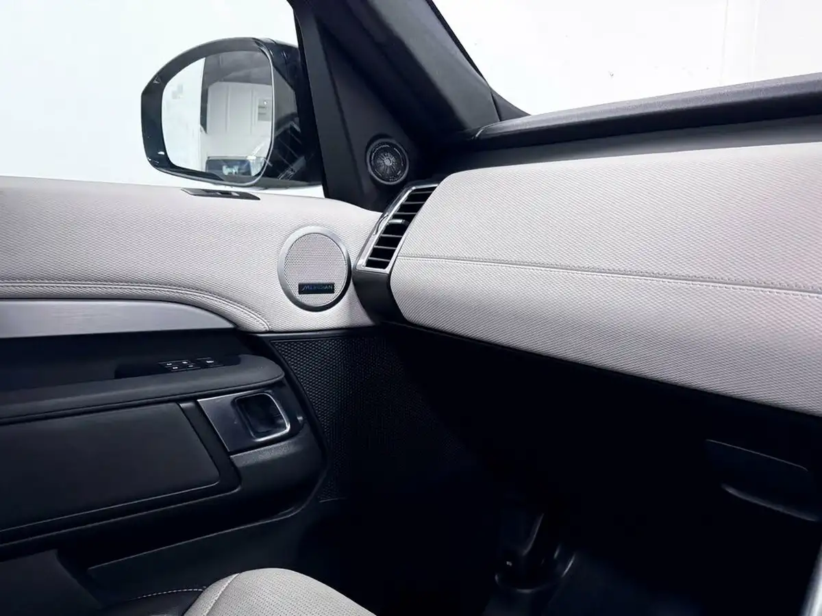 2021-land-rover-discovery-30-d250-r-dynamic-se-250ps-big-36