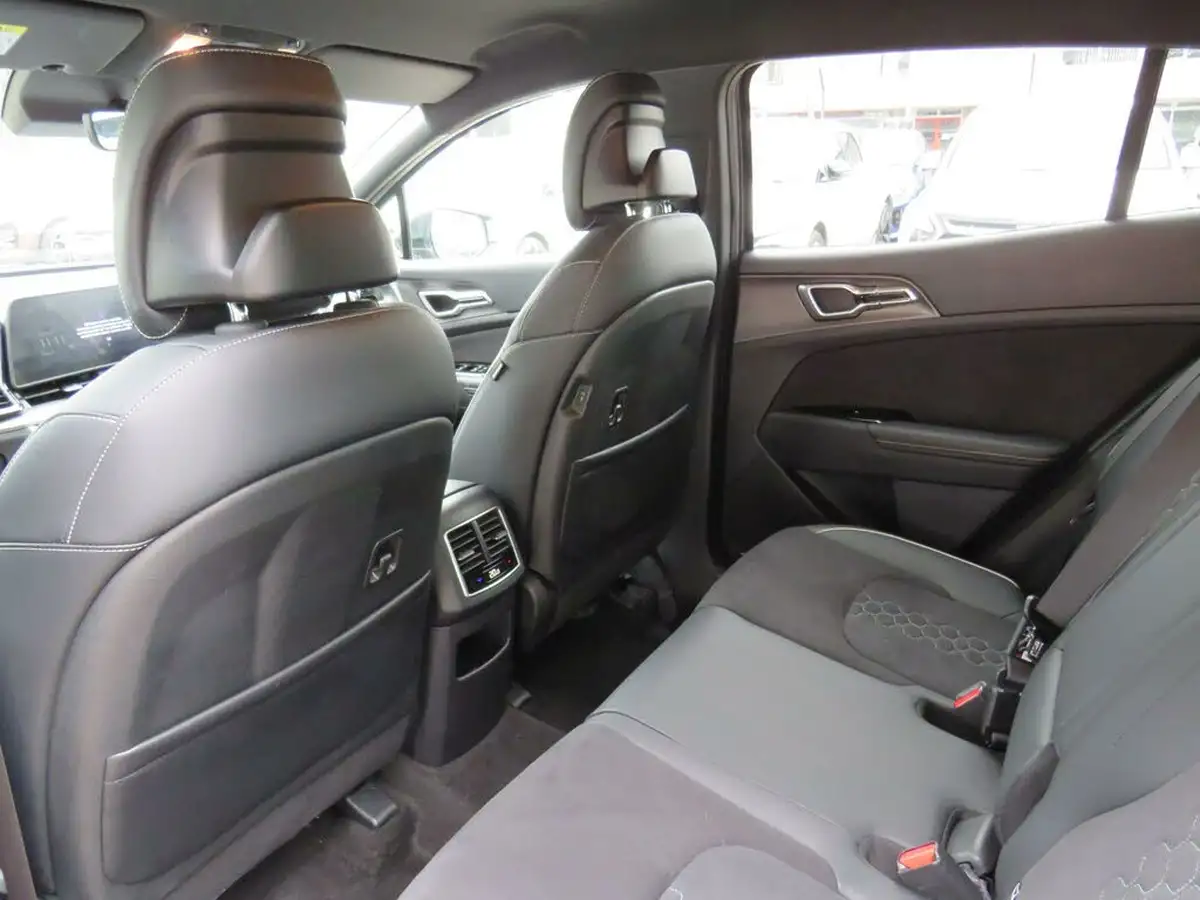 2024-kia-sportage-16-t-gdi-gt-line-148bhp-big-11