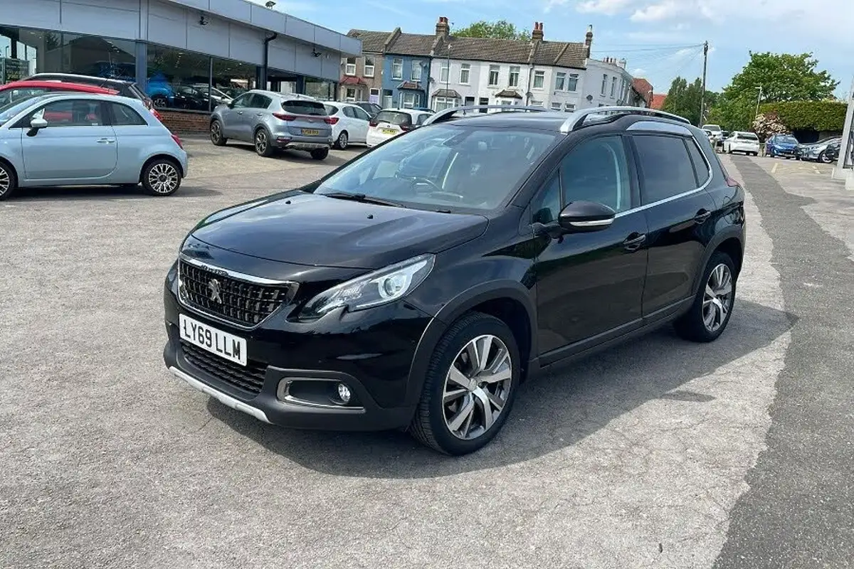 2019-peugeot-2008-suv-12-puretech-allure-premium-82bhp-big-34