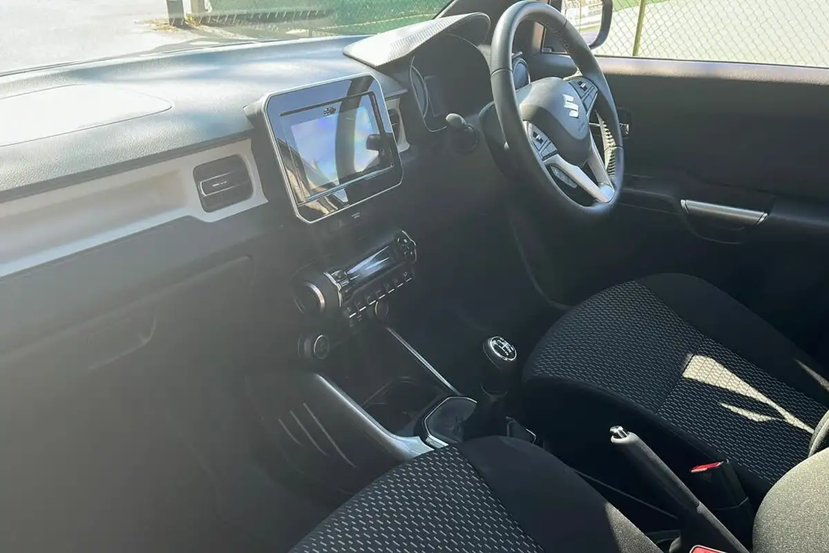 2022-suzuki-ignis-12-dualjet-sz5-big-43