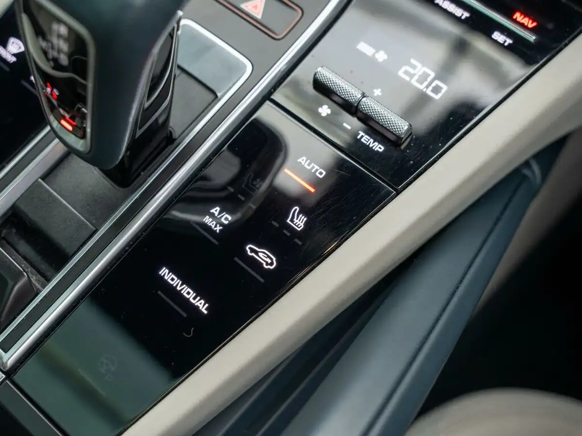 2019-porsche-cayenne-30-v6-e-hybrid-e-hybrid-coupe-big-39