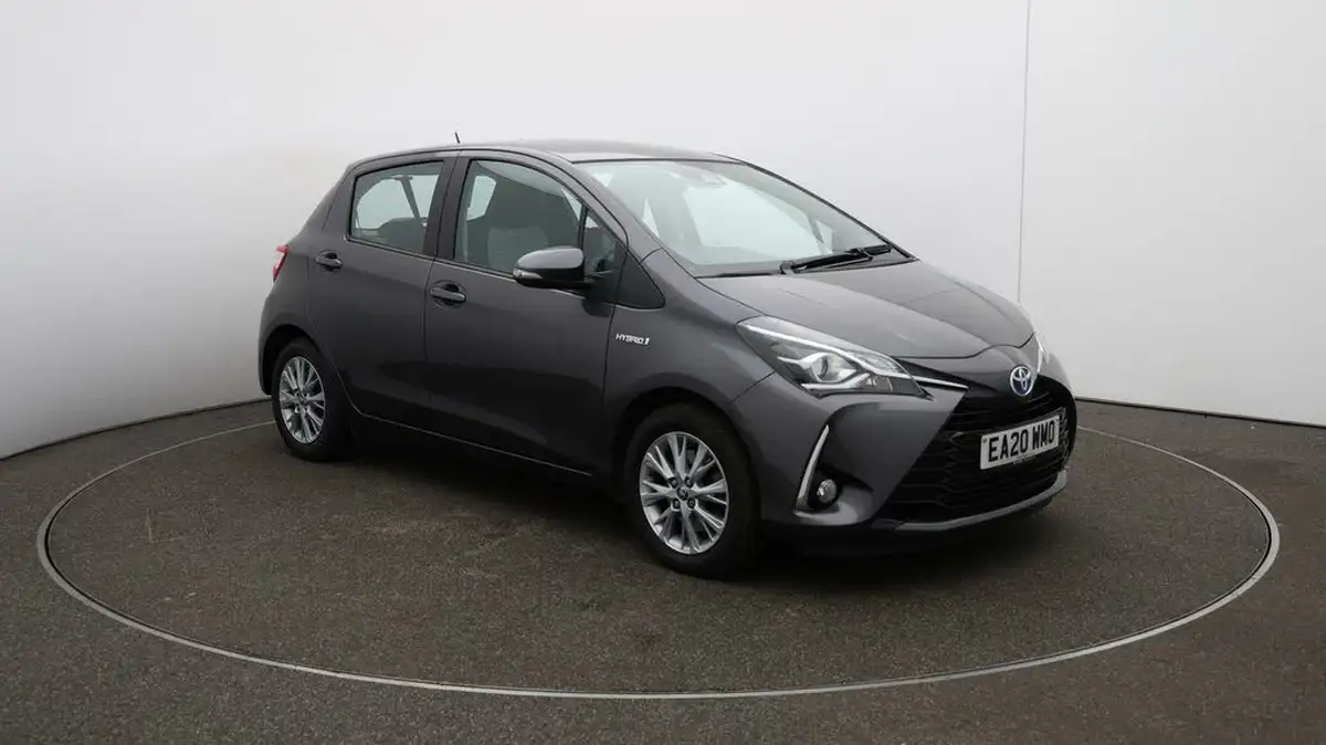 2020-toyota-yaris-15-vvt-i-icon-98bhp-hybrid-1497cc-e-cvt-big-42