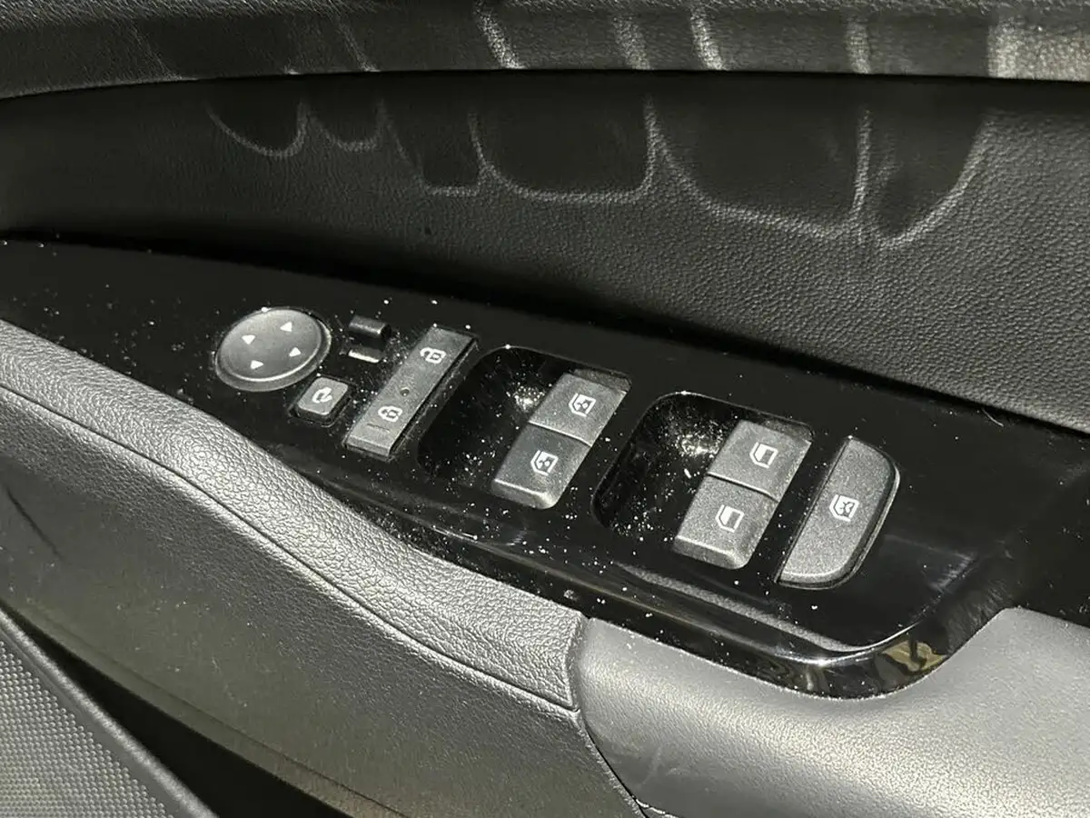 2023-kia-sportage-16-t-gdi-4-226bhp-hev-auto-big-20