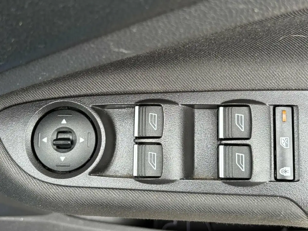 2016-ford-grand-c-max-15tdci-zetec-powershift-big-28