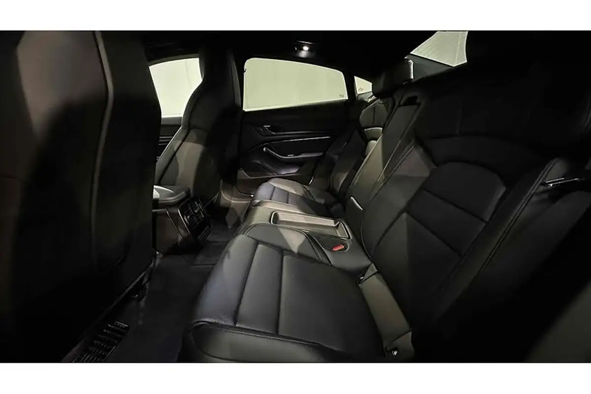 2021-porsche-taycan-e-4s-530ps-big-23