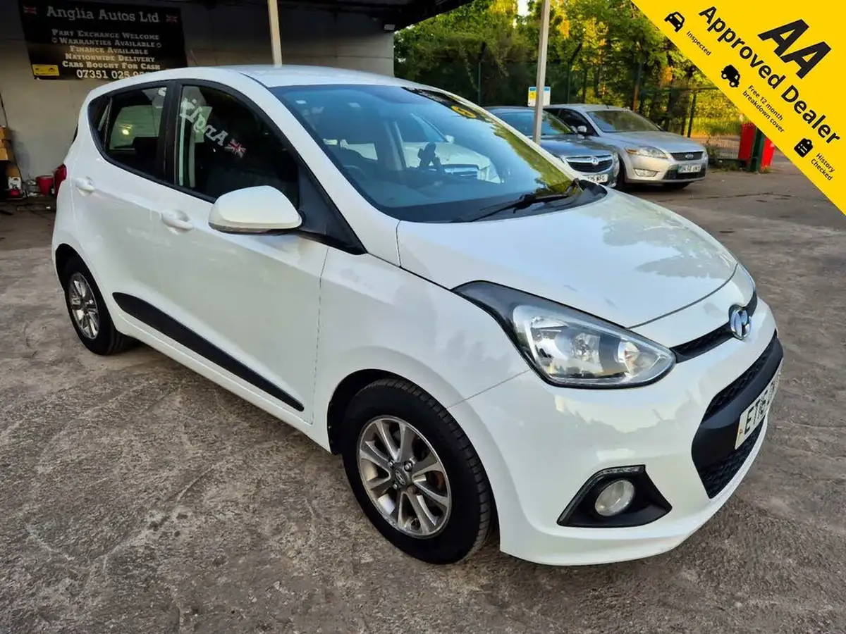 2016-hyundai-i10-10-premium-big-0