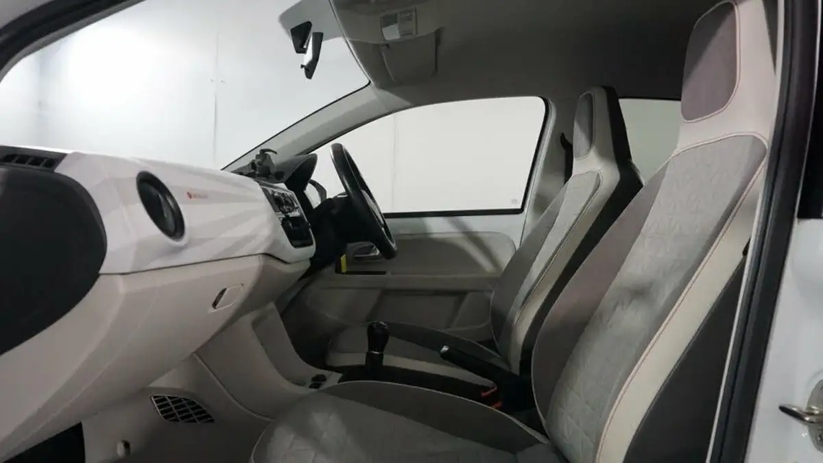 2017-volkswagen-up-10-up-beats-90ps-3d-big-10