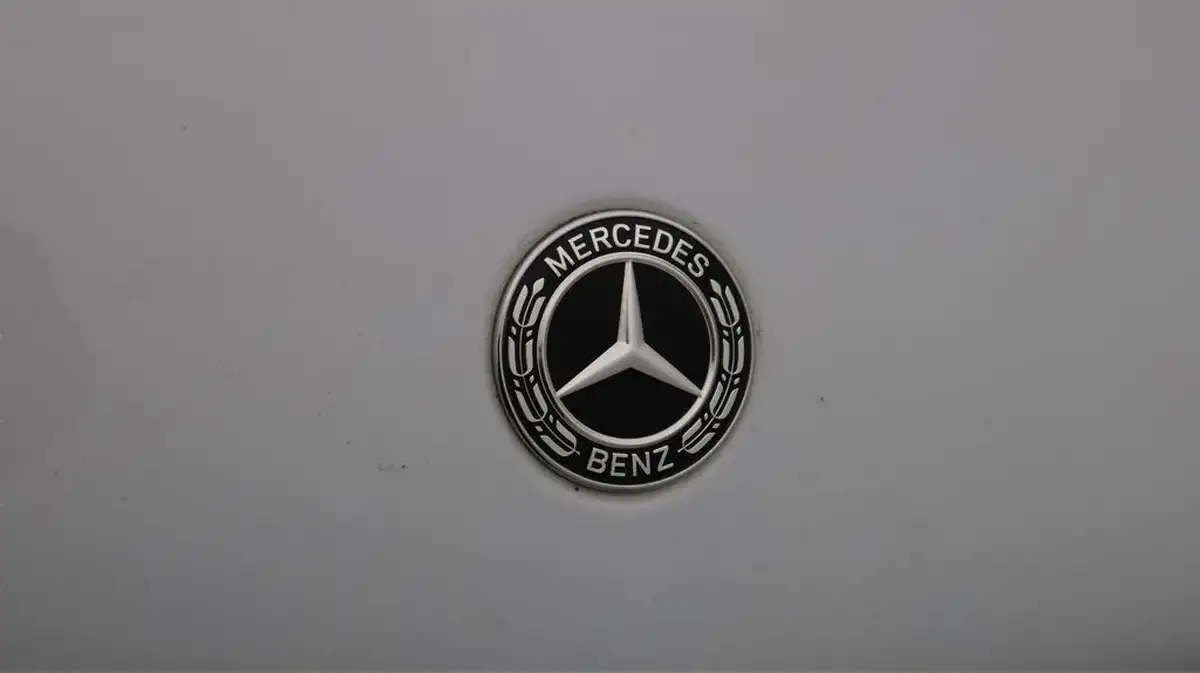 2020-mercedes-benz-cla-13-cla-180-amg-line-coupe-4d-big-22