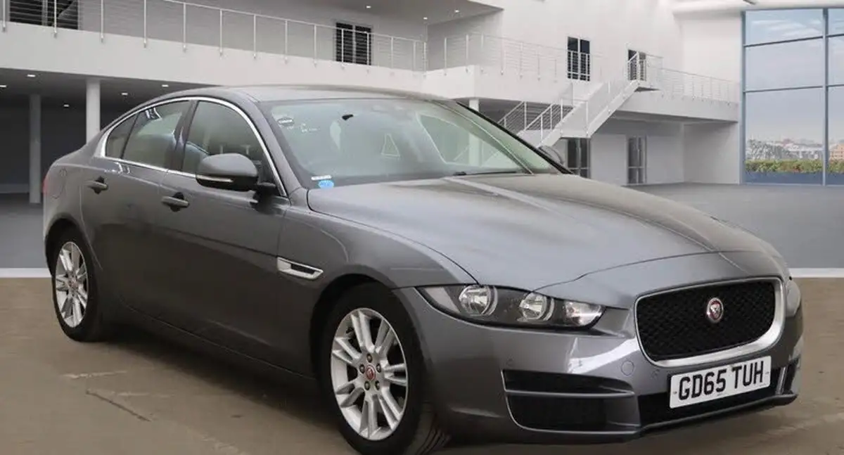 2015-jaguar-xe-20td-prestige-180ps-auto-big-0