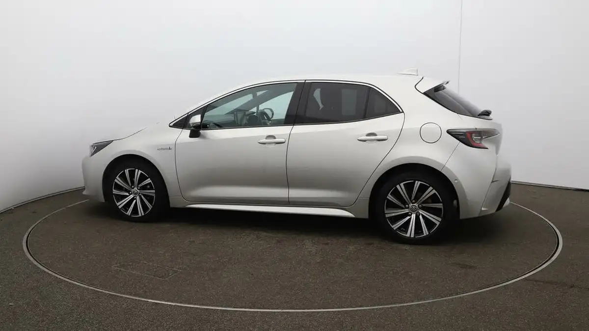 2021-toyota-corolla-18-vvt-i-design-spare-wheel-hatchback-5d-big-56