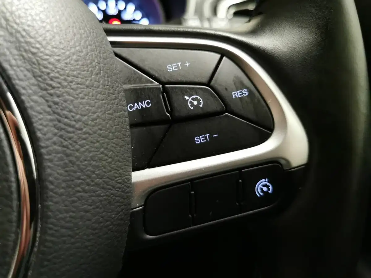 2019-jeep-compass-16-multijet-ii-limited-big-25