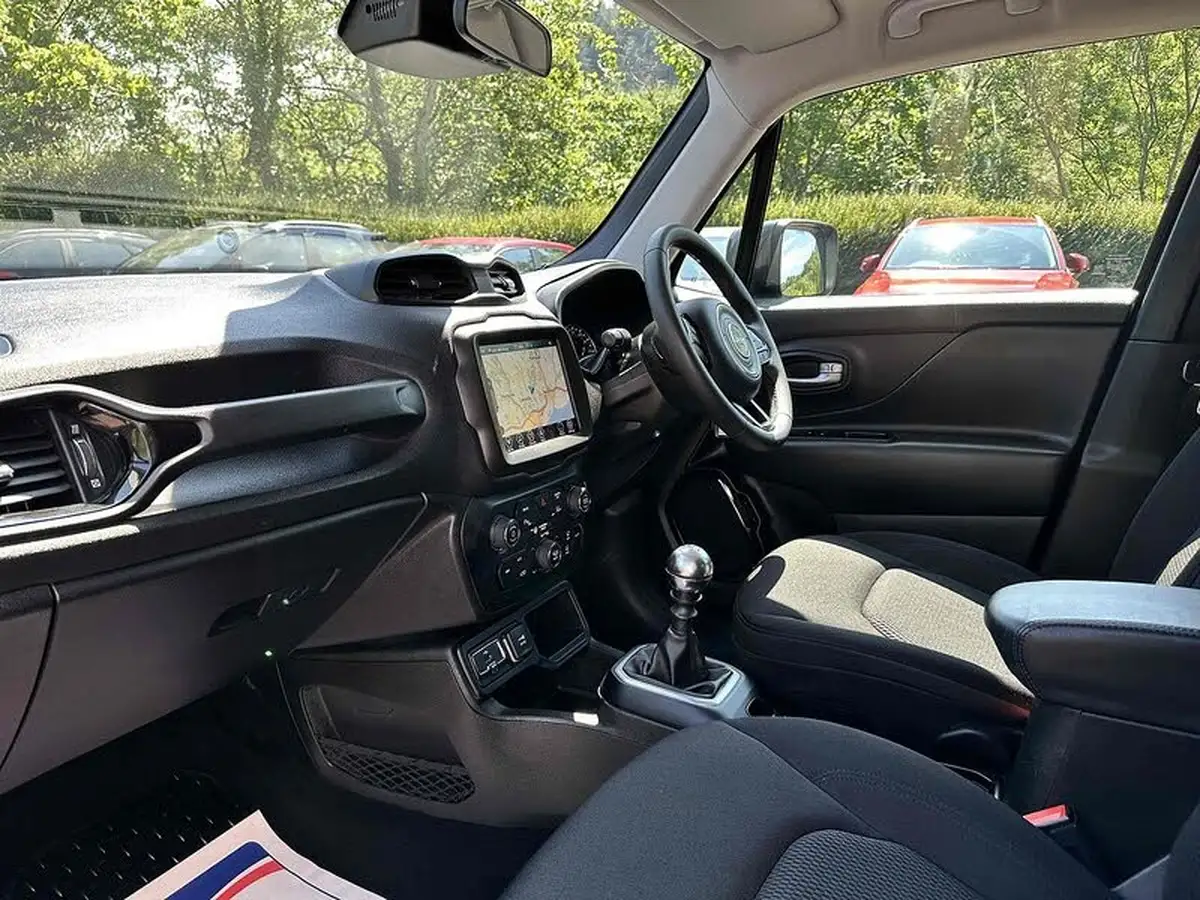 2021-jeep-renegade-10-gse-night-eagle-big-1