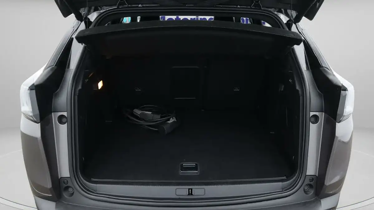 2022-peugeot-3008-suv-16-puretech-gt-premium-225bhp-hybrid-e-eat8-big-17