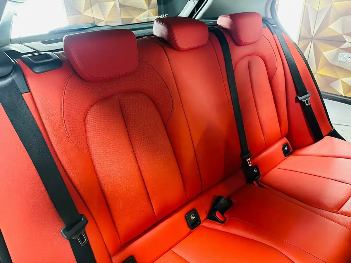 2021-bmw-1-series-15-118i-sport-lcp-big-14