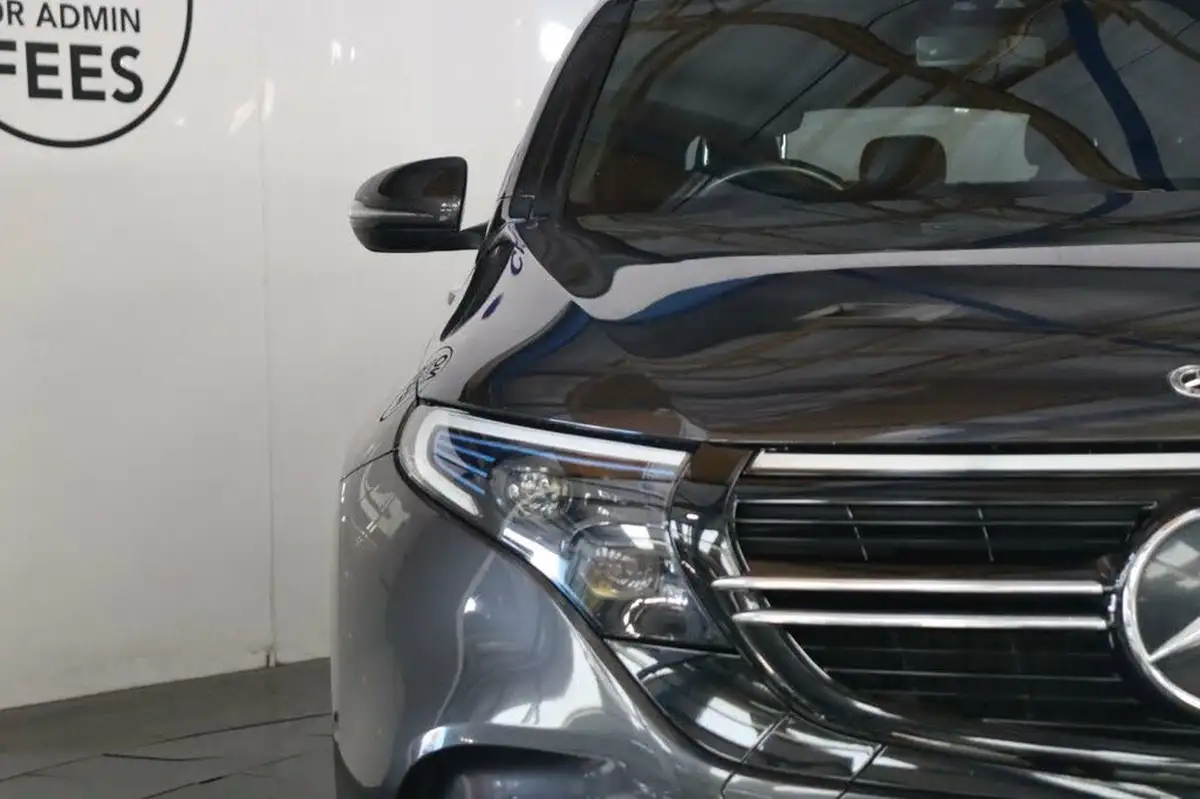 2020-mercedes-benz-eqc-e-eqc-400-amg-line-big-11