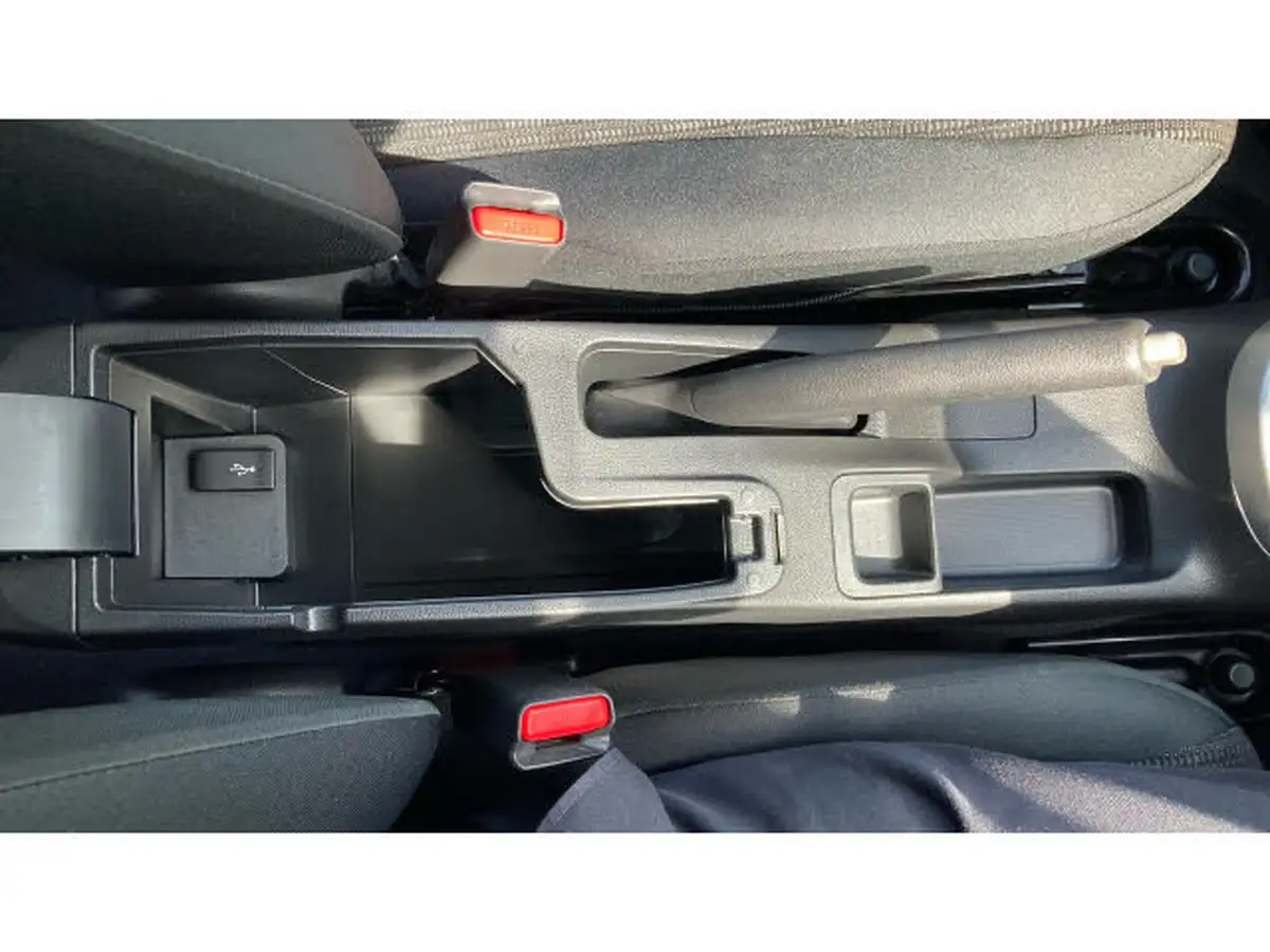 2015-honda-jazz-13-i-vtec-se-big-24
