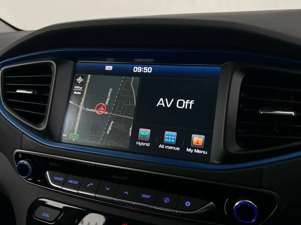 2017-hyundai-ioniq-16-gdi-premium-se-hybrid-big-30