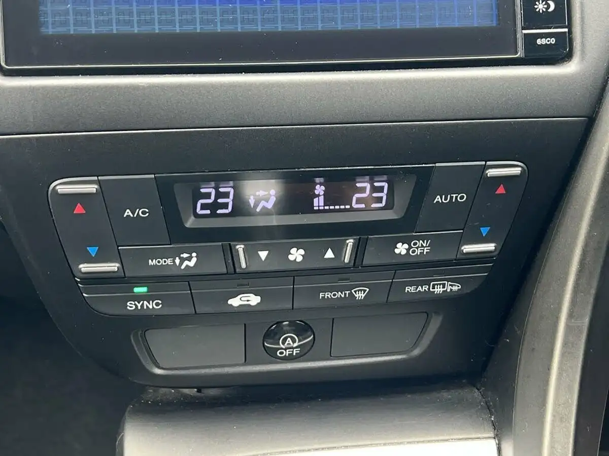 2016-honda-civic-18-sport-honda-connect-dasp-big-31