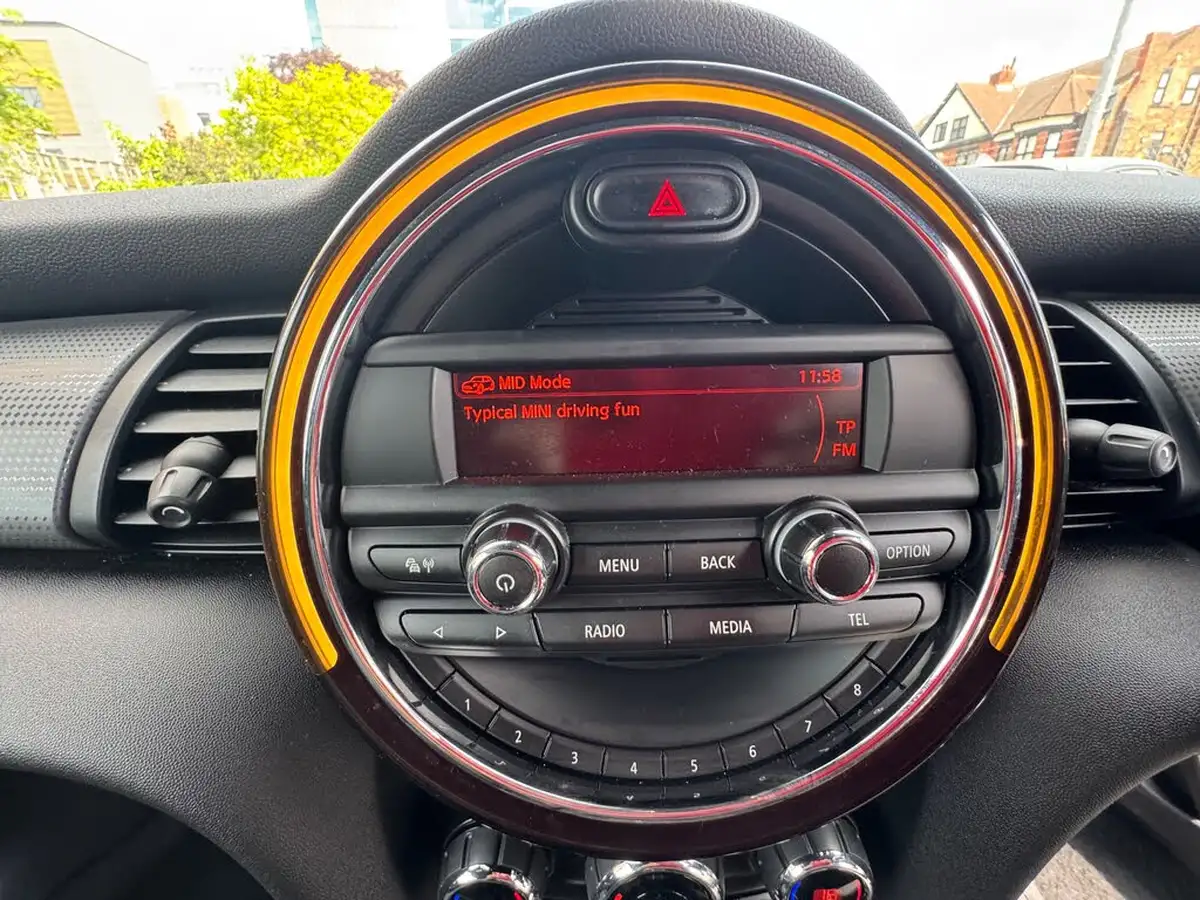 2016-mini-cooper-15-cooper-ss-hatchback-3d-big-7