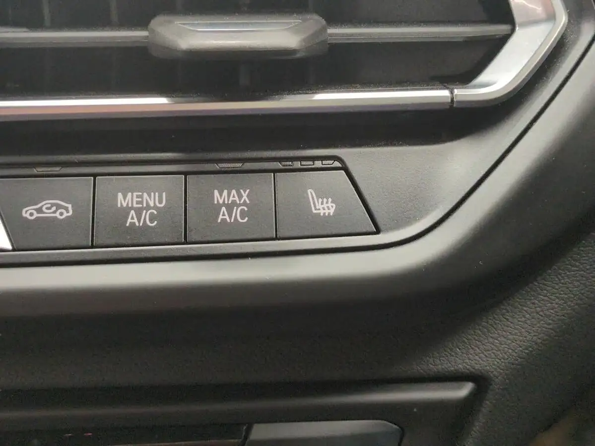 2022-bmw-1-series-15-118i-m-sport-lcp-big-21