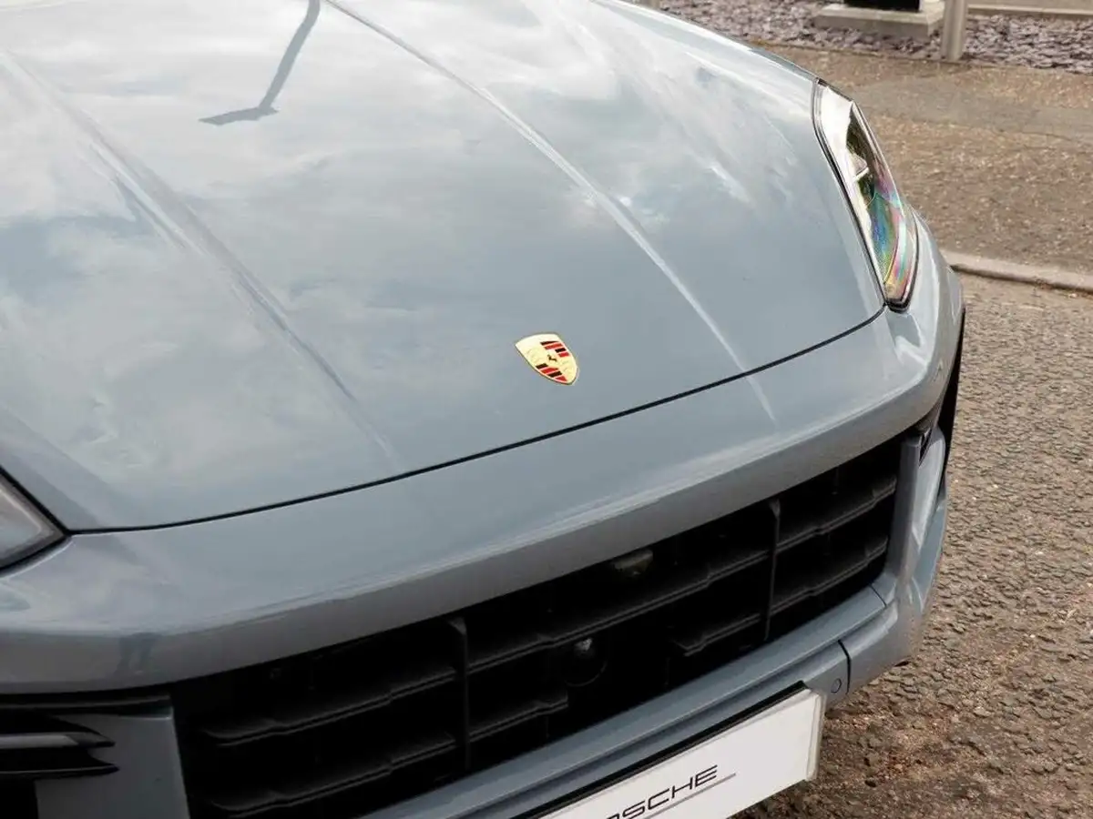 2024-porsche-cayenne-40-v8-turbo-e-hybrid-gt-package-coupe-big-35