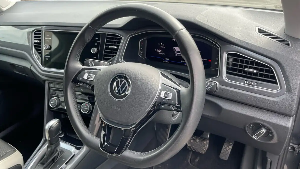 2021-volkswagen-t-roc-15-tsi-sel-dsg-big-8
