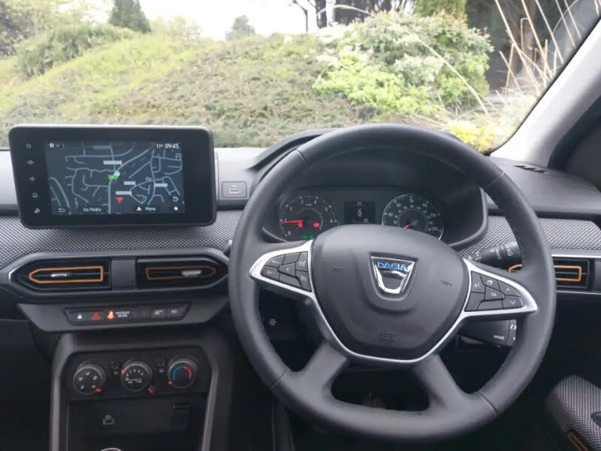 2022-dacia-sandero-stepway-10-tce-comfort-90bhp-big-6