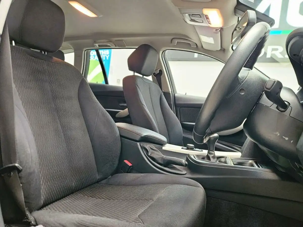 2014-bmw-3-series-20td-318d-se-touring-5d-big-11