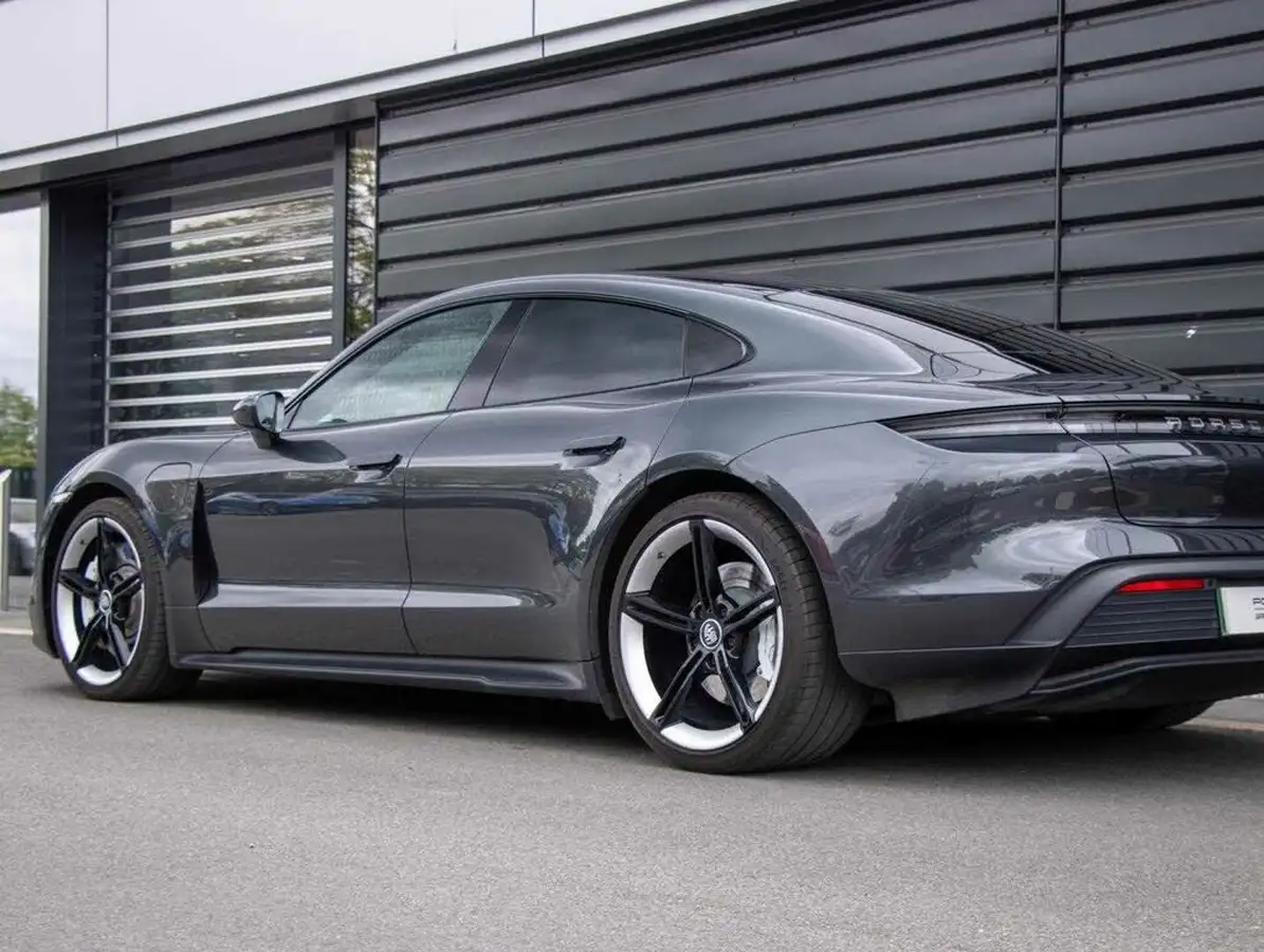 2021-porsche-taycan-e-4s-571ps-performance-battery-plus-big-20