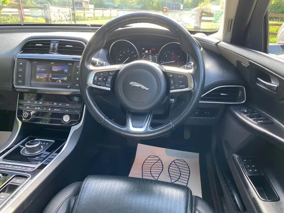 2017-jaguar-xe-20d-portfolio-240ps-awd-ss-1998cc-auto-big-3