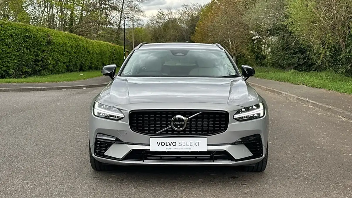 2025-volvo-v90-20-t6-plus-345bhp-dark-big-11