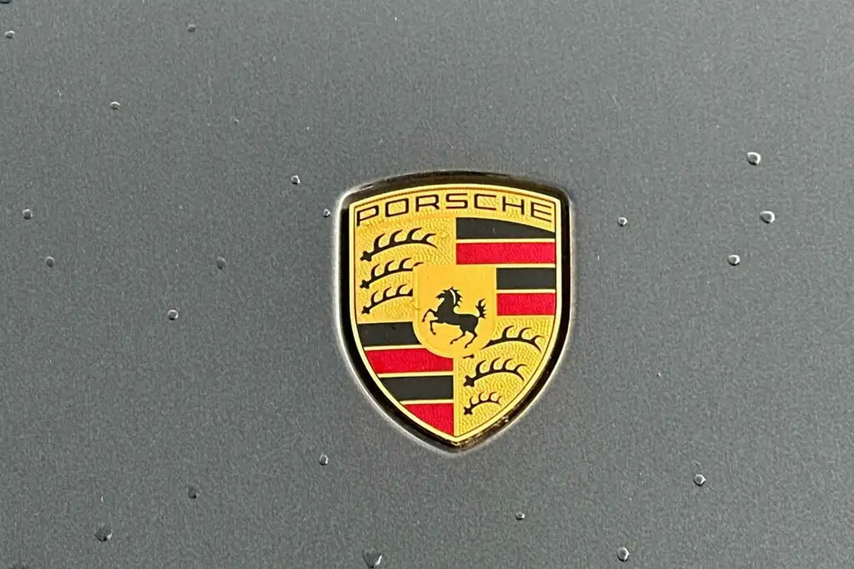 2022-porsche-taycan-e-turbo-cross-turismo-big-23