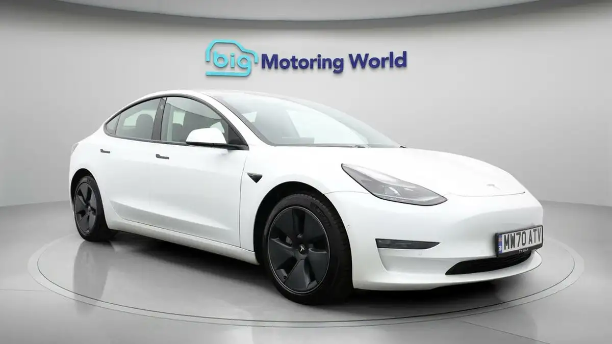 2020-tesla-model-3-e-long-range-big-0