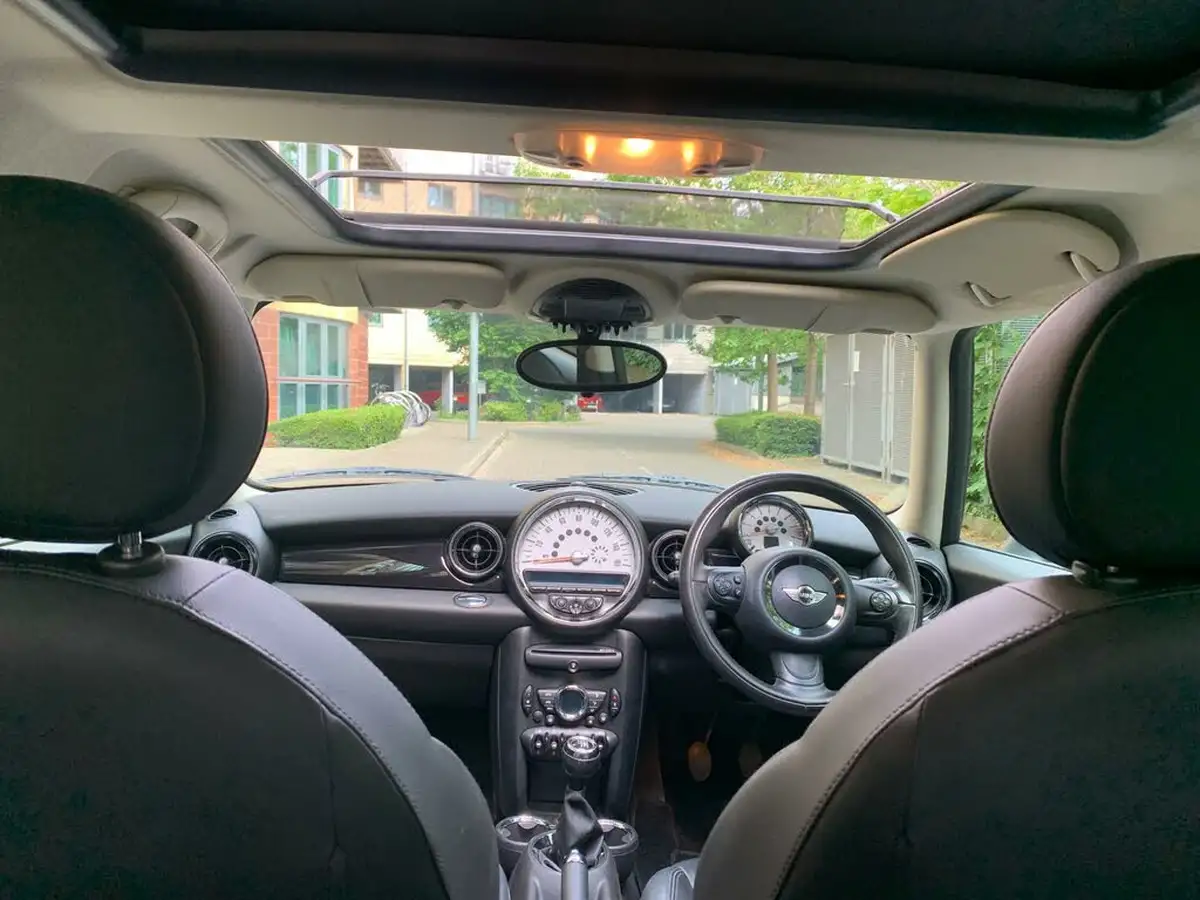 2011-mini-cooper-16-cooper-122bhp-hatchback-3d-big-10
