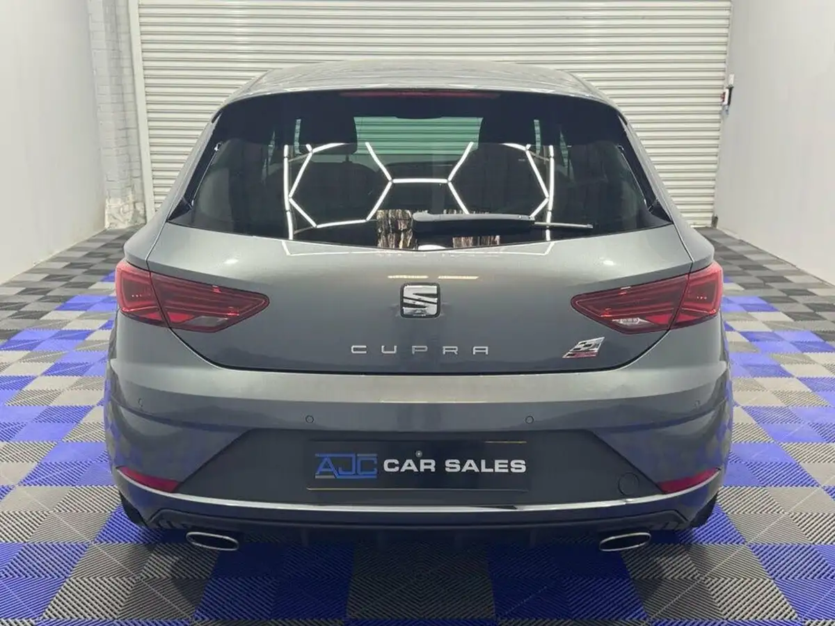 2017-seat-leon-20-tsi-cupra-300-hatchback-5d-big-9