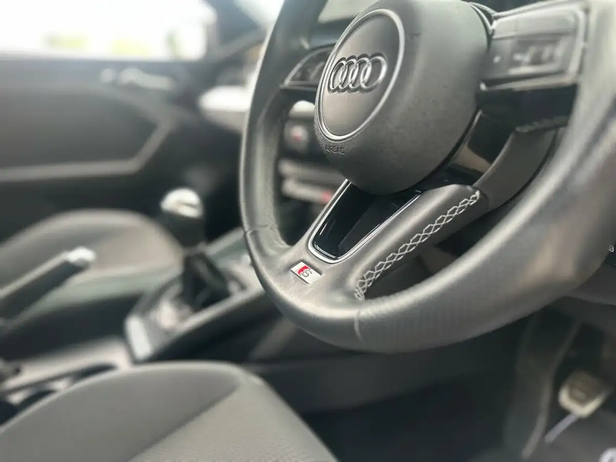 2022-audi-a1-10-30-tfsi-s-line-big-13