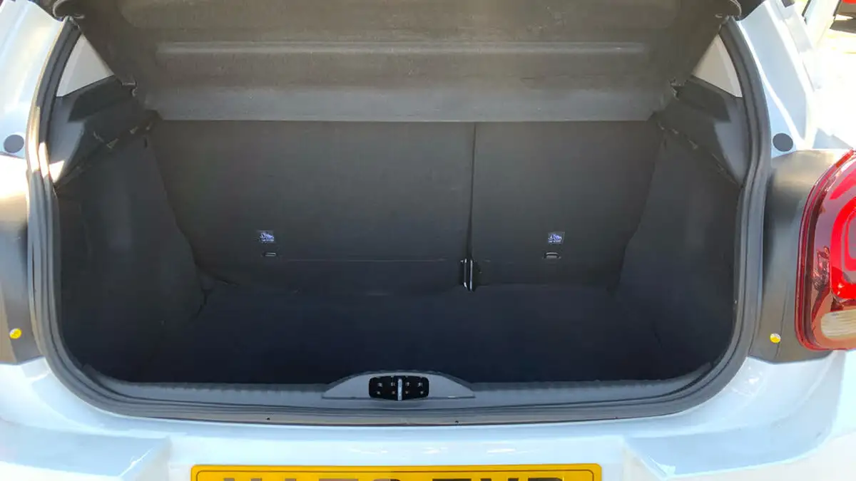 2024-citroen-c3-12-puretech-plus-110ps-eat6-big-18