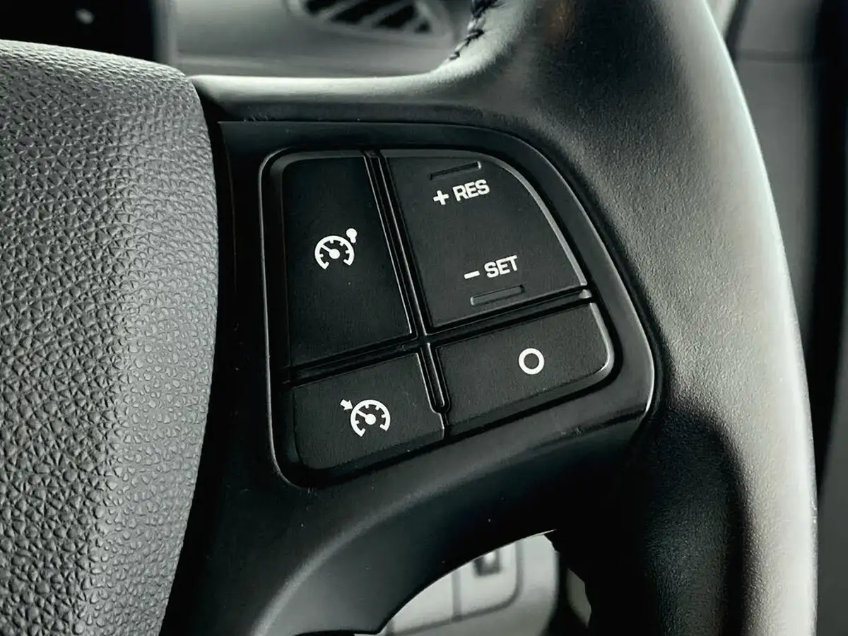 2018-hyundai-i10-10-go-se-67ps-big-19