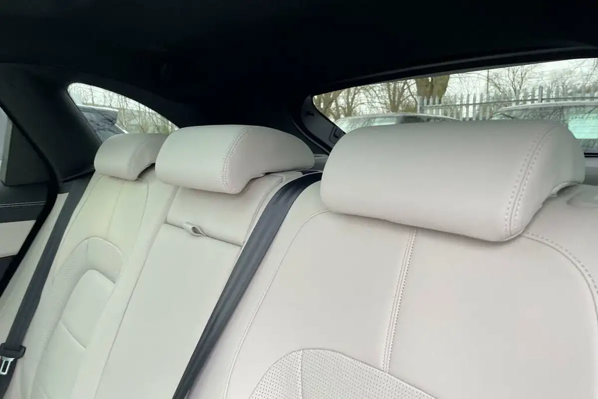 2024-jaguar-f-pace-20-p400e-r-dynamic-se-black-90th-anniversary-edition-big-56