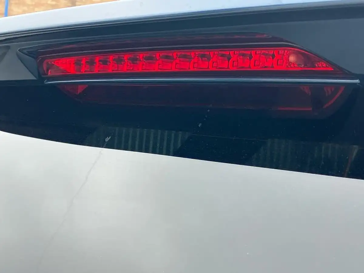 2022-peugeot-5008-suv-12-puretech-allure-eat8-big-30